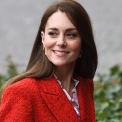 kate-middleton’in-kirmizi-basrolundeki-kopenhag-stili