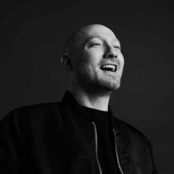 muzigiyle-dunyaca-taninan-paul-kalkbrenner-konseri-daze-ve-generic-music-ile-parkorman’da 