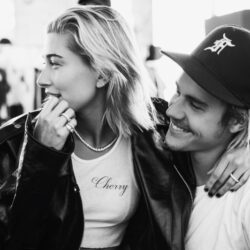 hailey-bieber-ilk-kez-justin-bieber-ve-selena-gomez-hakkinda-sessizligini-bozdu