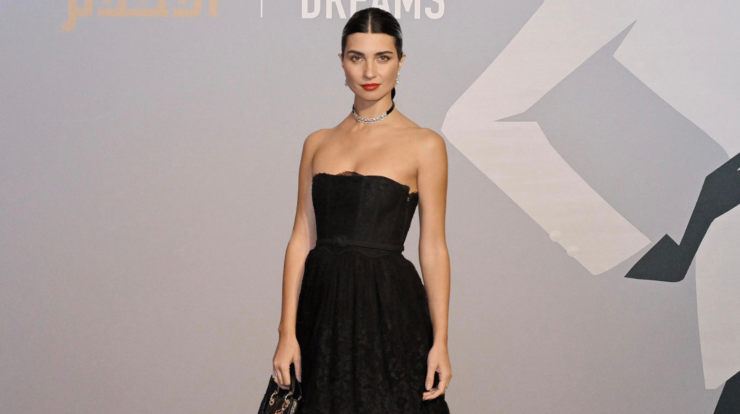 tuba-buyukustun,-dior-sergisinin-acilisinda